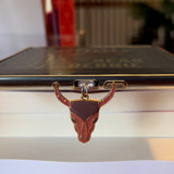 charm & charge e-reader charm - bull